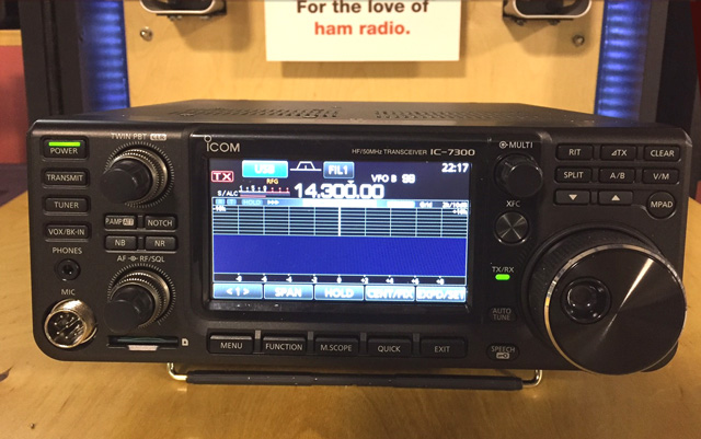 IC-7300 at Orlando HamCation 2016. Courtesy Icom America Inc.