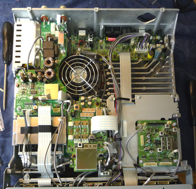 Fig.3: IF board for UX-9100 installed. Note cable routing.